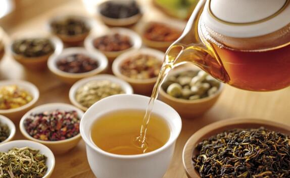 干土茯苓煲汤的做法大全-干土茯苓泡水喝的功效,中国中药干土茯苓的功效与作用及食用方法网站